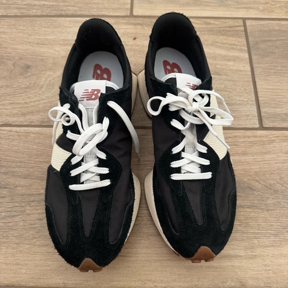 New Balance 327 women’s sneakers - Picture 2 of 5